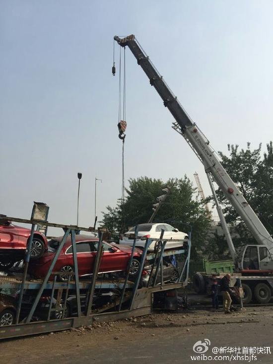 北京：多車相撞 11輛奔馳被毀