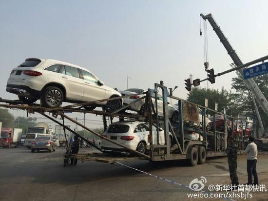 北京：多車相撞 11輛奔馳被毀