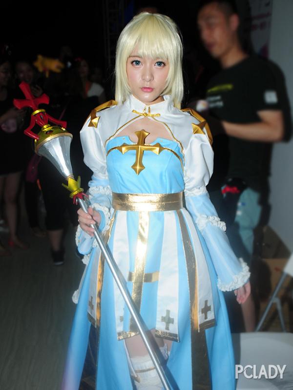 網(wǎng)紅與鮮肉齊飛 女童星逆襲看臉看衣品