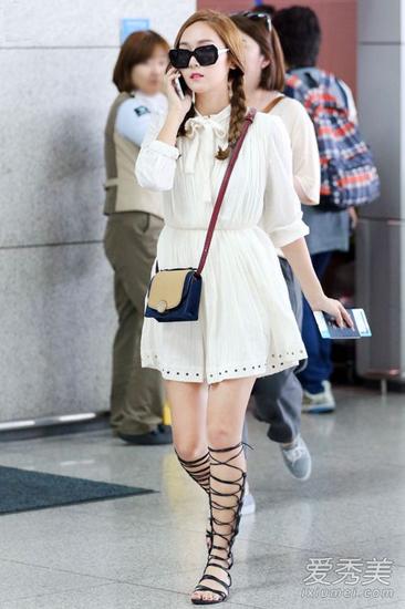 鄭秀妍穿甜美連衣裙