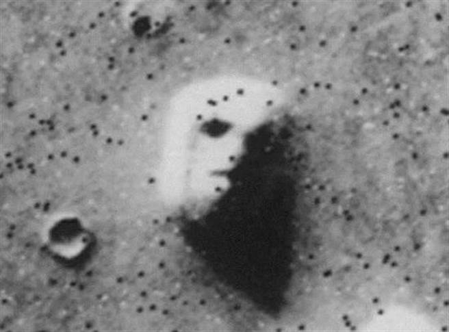 1、火星人面孔。（圖／今日頭條）