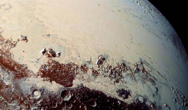 近日，有天文學家公布了一組冥王星的圖片。(圖/科技訊)