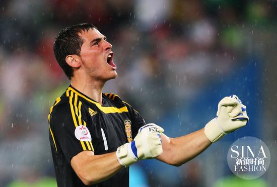 2008年歐洲杯半決賽，卡西利亞斯振臂怒吼