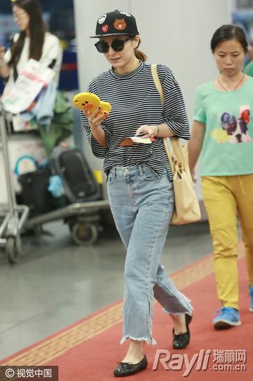 吳昕機(jī)場街拍