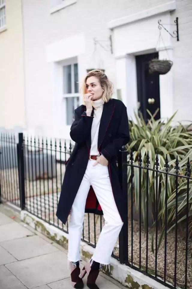 學(xué)會oversized外套+短靴的經(jīng)典套路，讓你美成一道街景