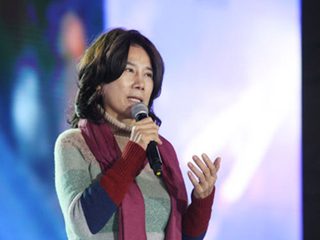 董明珠笑了！珠海銀隆新能源汽車亮相 