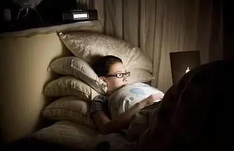 長期23點以后睡 小心這7個地方先壞！