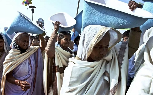 頂馬桶請(qǐng)?jiān)?jpg