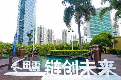 決賽場(chǎng)外.jpg