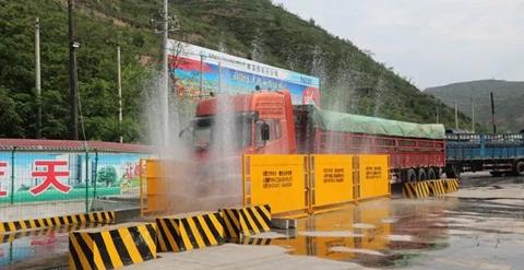 ▲彬州306省道車(chē)輛沖洗站。