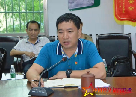 榮光農(nóng)場公司總經(jīng)理溫鯉作發(fā)展工作講話。 (2).jpg