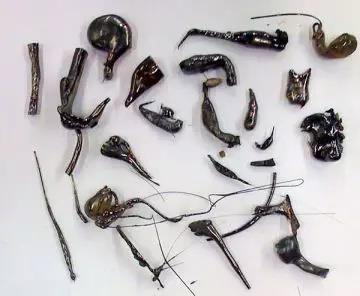 熔巖形成的類(lèi)似結(jié)構(gòu)