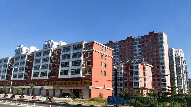 離石區(qū)田家會街道五里鋪易地扶貧搬遷安置點  張美艷攝.jpg