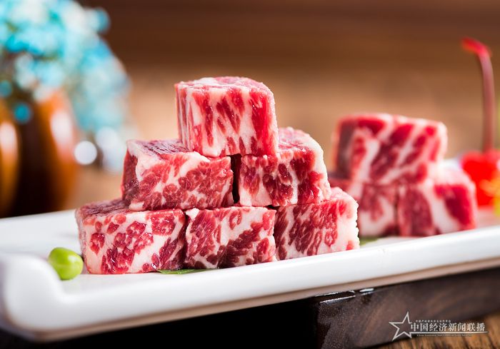 頂級(jí)雪花牛肉粒.jpg