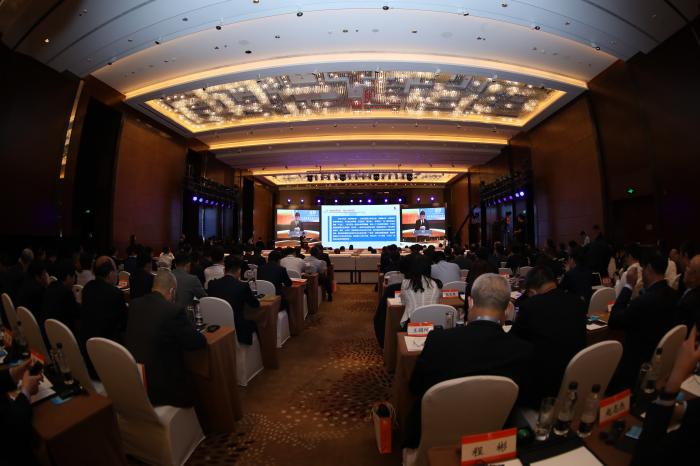 山東黃金戰(zhàn)略發(fā)展交流會現(xiàn)場。