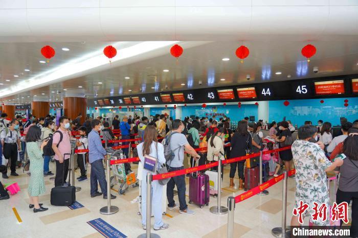 美蘭機(jī)場(chǎng)客流量回升。美蘭機(jī)場(chǎng)供圖
