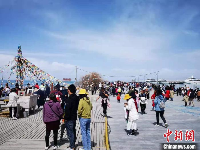 圖為青海湖景區(qū)。青海湖景區(qū)保護(hù)利用管理局供圖 攝