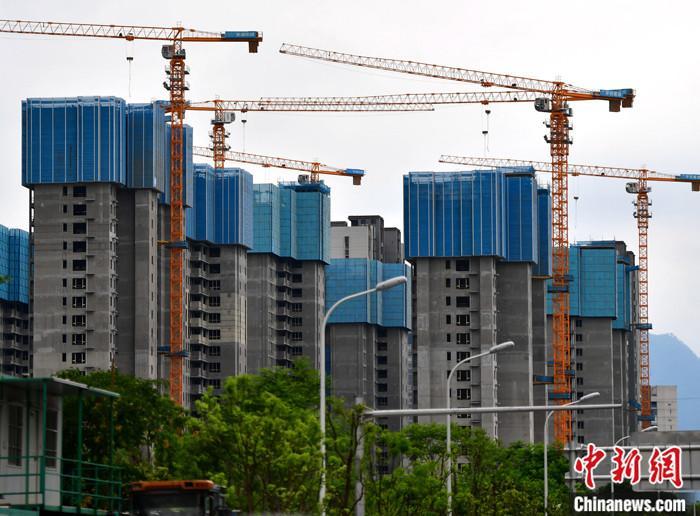 福建福州，正在建設(shè)中的房地產(chǎn)樓盤。 a target='_blank' href='http://www.chinanews.com/'中新社/a記者 張斌 攝