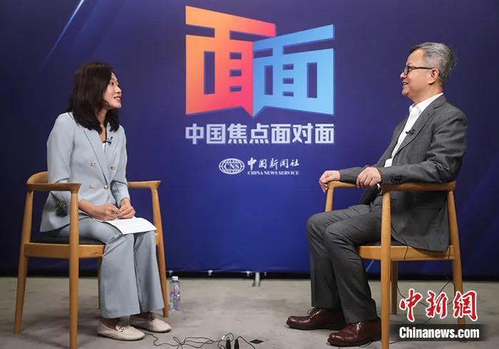 a target='_blank' href='http://www.chinanews.com/'中新社/a“中國焦點面對面”專訪清華大學(xué)能源環(huán)境經(jīng)濟(jì)研究所所長、全國碳排放交易體系總體設(shè)計技術(shù)專家組負(fù)責(zé)人張希良。a target='_blank' href='http://www.chinanews.com/'中新社/a記者 蔣啟明 攝 