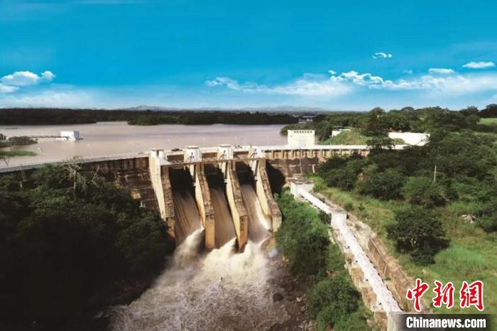 圖為安哥拉本戈省瑪布巴斯水電站工程 廣西商務(wù)廳供圖
