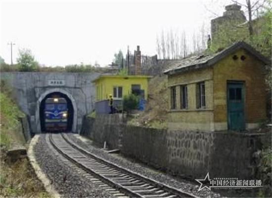 圖6 老松嶺隧道_看圖王.jpg