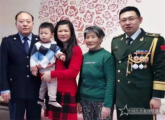 圖11 左一李英，左二趙玉蓮曾外孫，左三孫麗霞，左四趙玉蓮，左五趙玉蓮?fù)鈱O_看圖王.jpg