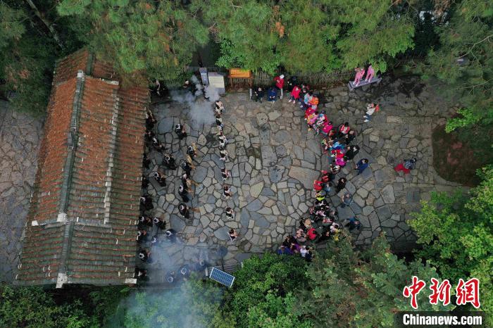 資料圖：貴州岜沙苗寨。吳德軍 攝