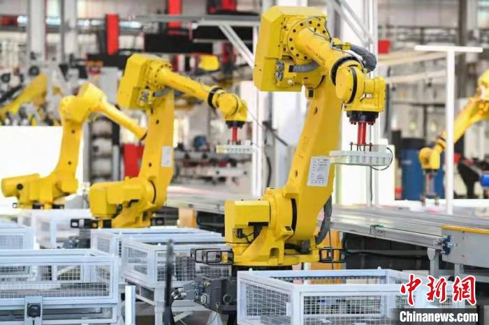 在湖南，許多制造業(yè)企業(yè)生產(chǎn)車間都實現(xiàn)了智能化。三一供圖