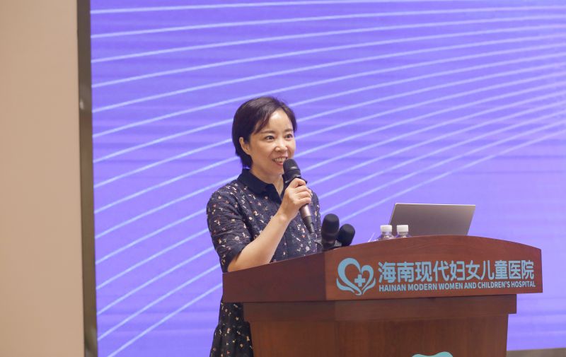 海南省衛(wèi)健委婦幼處處長賈國華講話.jpg