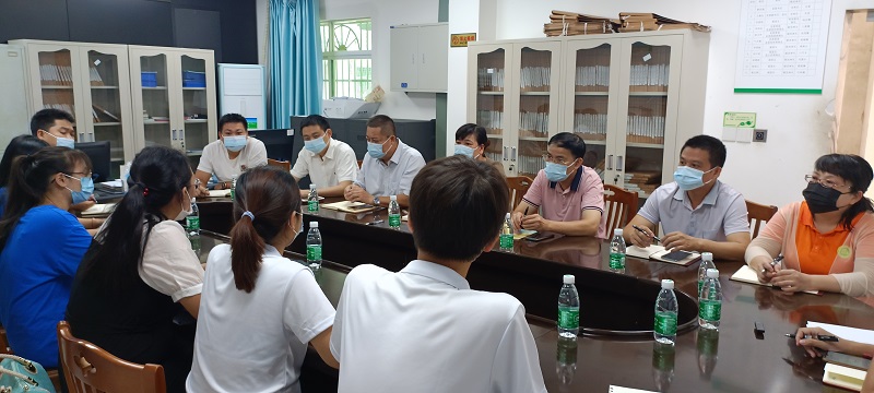 實(shí)踐團(tuán)與保亭縣林業(yè)局、生態(tài)環(huán)境局座談、交流.jpg