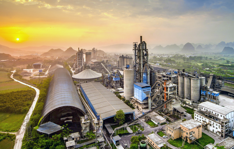 魚峰集團(tuán)太陽(yáng)村基地晨曦 作者：王迎春(1).jpg