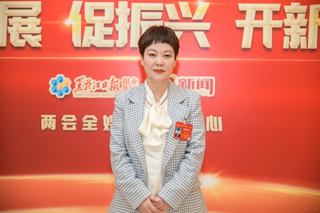 黑龍江省人大代表、黑龍江中朗文化集團董事長 陳嘉.jpg