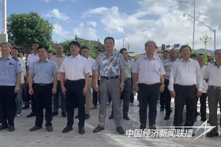 20230927  漳浦縣舉行涉臺(tái)公共法律服務(wù)工作站、聯(lián)絡(luò)點(diǎn)揭牌儀式2.png