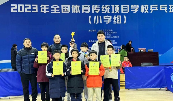 獲獎合影 (2).jpg