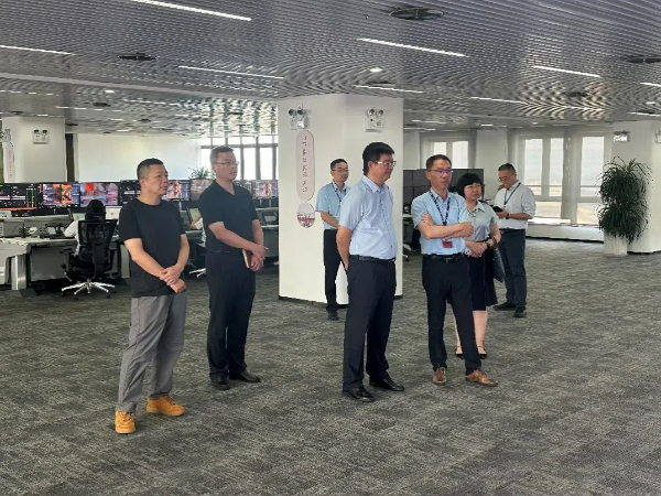 20240905  廈門市生態(tài)環(huán)境局主要領(lǐng)導深入海滄調(diào)研1.jpg?x-oss-process=style/water